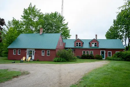 Antique Farmhouse in Maine for Sale with B&B Potential! inn for sale