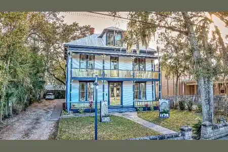 1001 Nights Historic Bed & Breakfast inn for sale