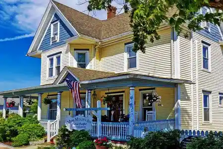 Miss Molly's Inn inn for sale