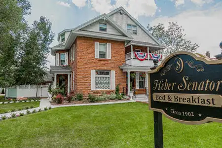 The Heber Senator Bed and Breakfast inn for sale