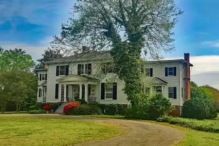 ESTATE AUCTION: c1834 Manor House - Inn/B&B/Event Venue inn for sale